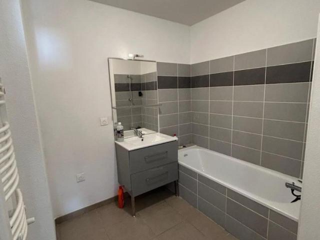 Location Appartement 3 pièces 66m² CENON 33150