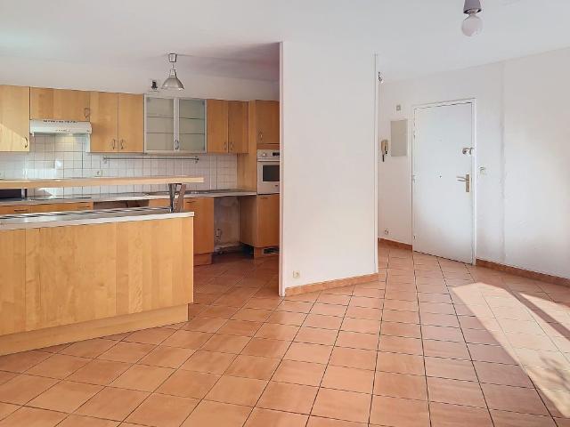 Location Appartement 3 pièces 66m² MOUGINS 06250