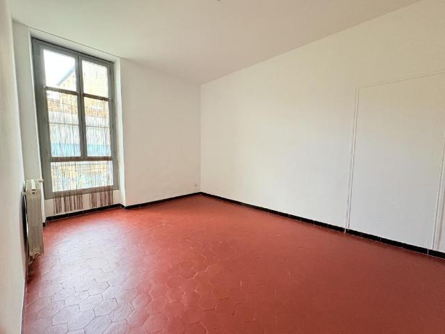 Location Appartement 3 pièces 66m² NIMES 30000