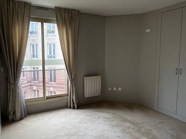 Location Appartement 3 pièces 66m² PARIS 12ème