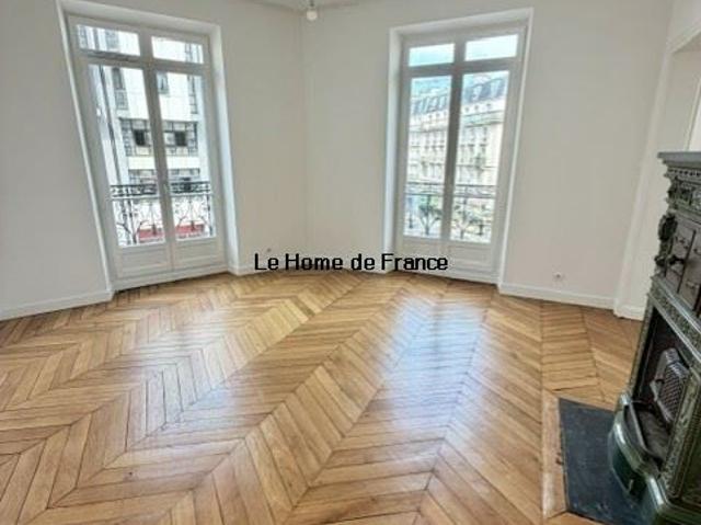 Location Appartement 3 pièces 66m² PARIS 5ème
