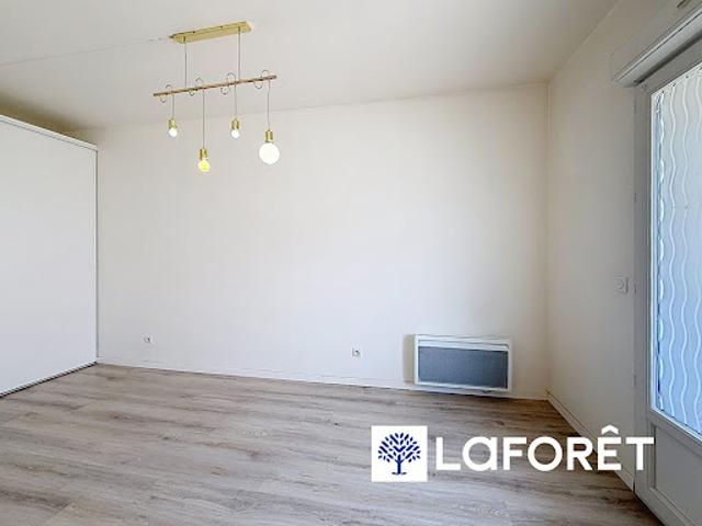 Location Appartement 3 pièces 68.54 m2 Les Eparres