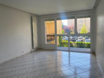 Location appartement 3 pièces, 68.58m², Maurepas