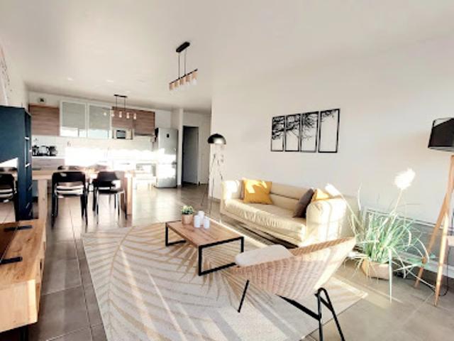 Location Appartement 3 pièces 68.2 m2 Nice