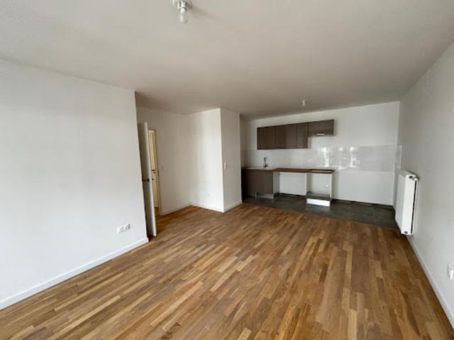 Location Appartement 3 pièces 68 m2 Suresnes
