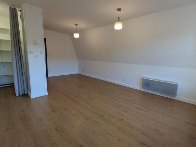 Location Appartement 3 pièces 68m² CAMBRAI 59400