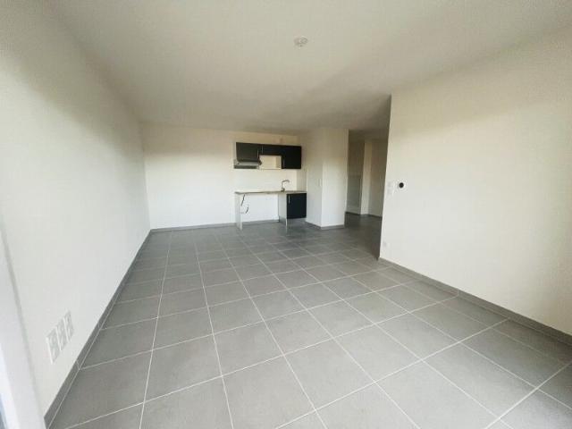 Location Appartement 3 pièces 68m² CARPENTRAS 84200
