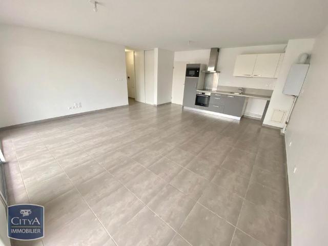 Location Appartement 3 pièces 68m² CUERS 83390