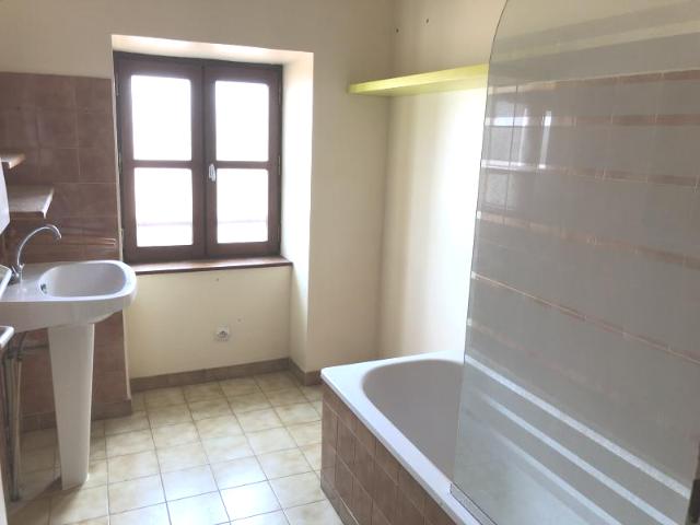Location Appartement 3 pièces 68m² ANNEYRON 26140