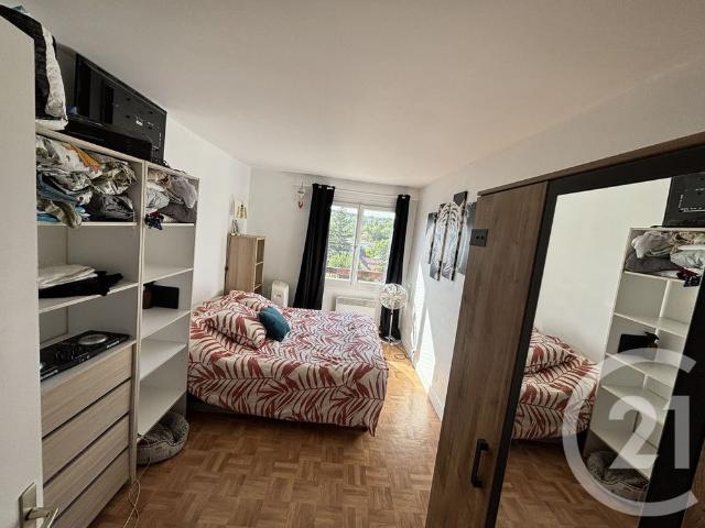 Location Appartement 3 pièces 68m² AVON 77210