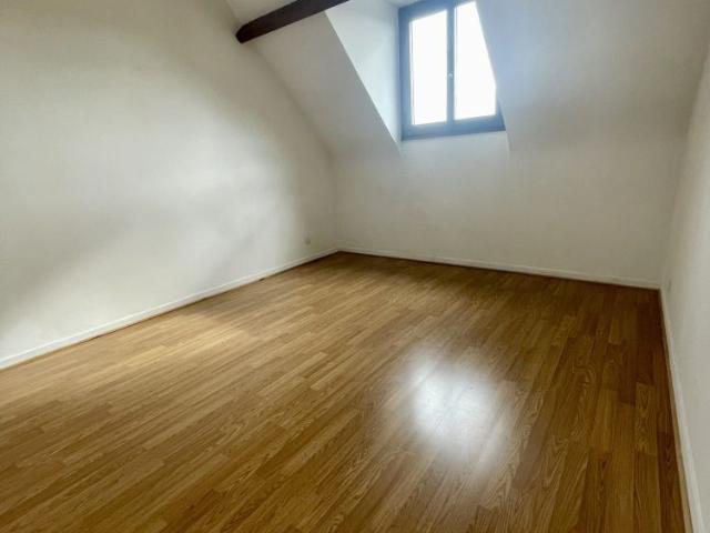 Location Appartement 3 pièces 68m² OLORON STE MARIE 64400