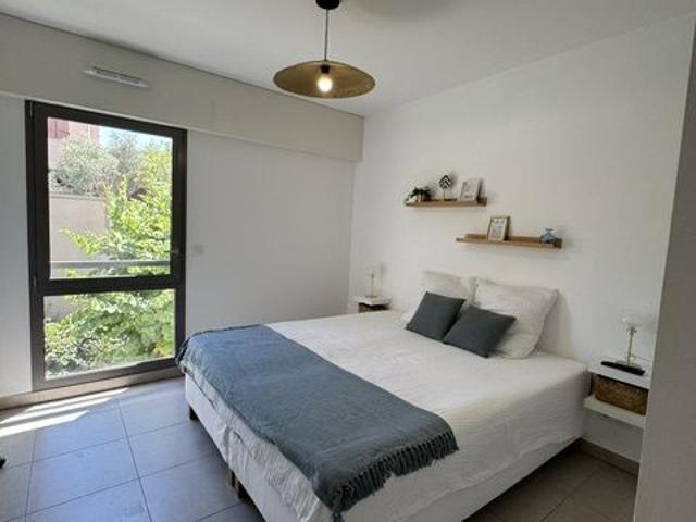 Location Appartement 3 pièces 68m² MARSEILLE 7ème