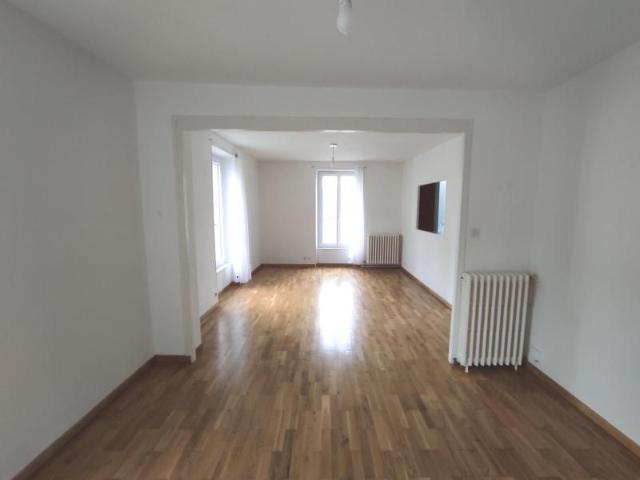 Location Appartement 3 pièces 68m² MILLAU 12100