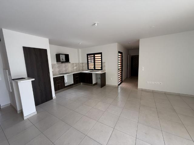 Location Appartement 3 pièces 68m² ST DENIS 97490