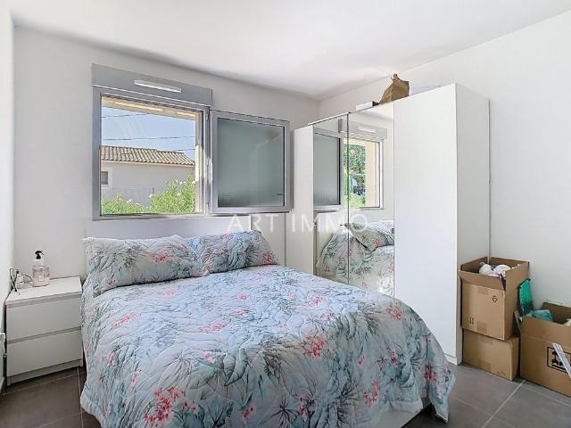 Location Appartement 3 pièces 68m² ROBION 84440