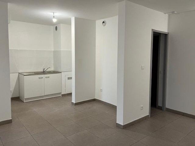 Location Appartement 3 pièces 68m² TOULON 83000