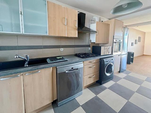 Location Appartement 3 pièces 69 m2 La Seyne sur Mer