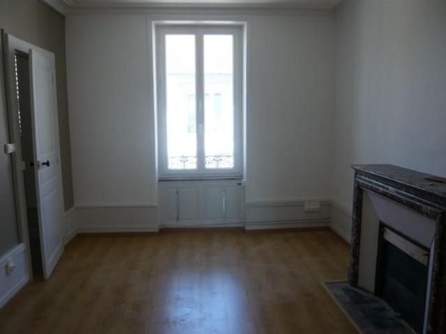 Location Appartement 3 pièces 69m²