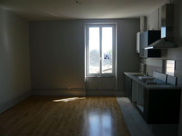 Location Appartement 3 pièces 69m²