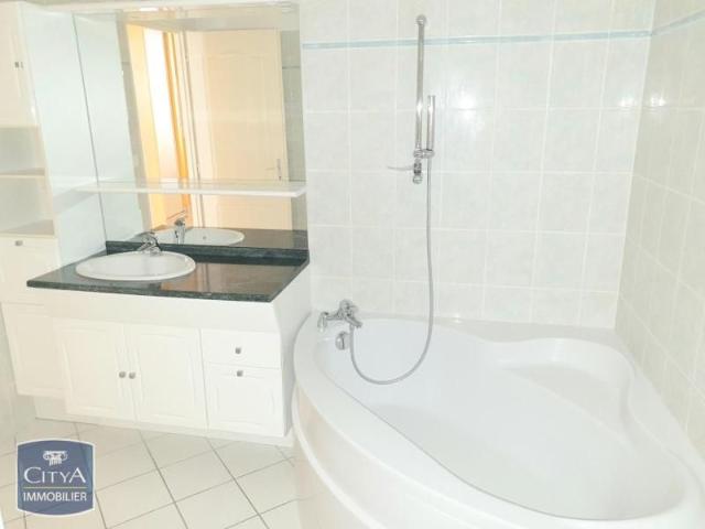 Location Appartement 3 pièces 69m² CHALON SUR SAONE 71100