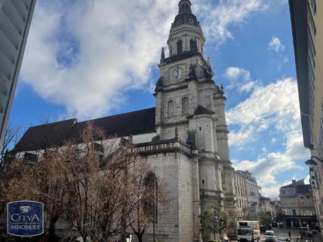 Location Appartement 3 pièces 69m² BOURG EN BRESSE 01000