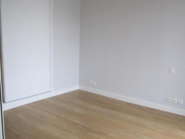 Location Appartement 3 pièces 69m² BORDEAUX 33000