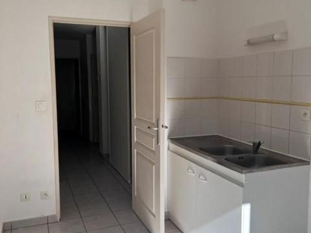 Location Appartement 3 pièces 69m² BRIGNOLES 83170