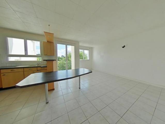 Location Appartement 3 pièces 69m² LOUDUN 86200