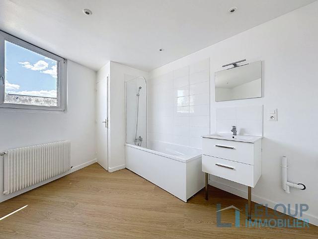 Location Appartement 3 pièces 69m² MONT ST AIGNAN 76130