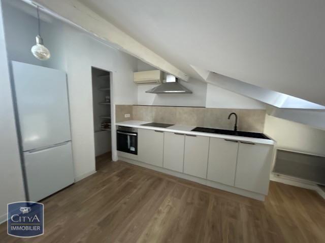 Location Appartement 3 pièces 69m² MARSEILLE 7ème