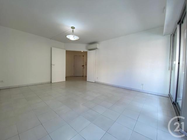 Location Appartement 3 pièces 69m² NICE 06300