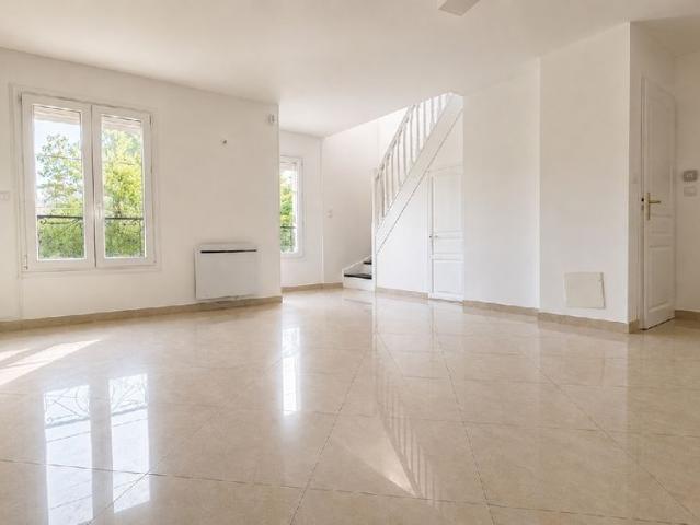 Location Appartement 3 pièces 69m² SURVILLIERS 95470