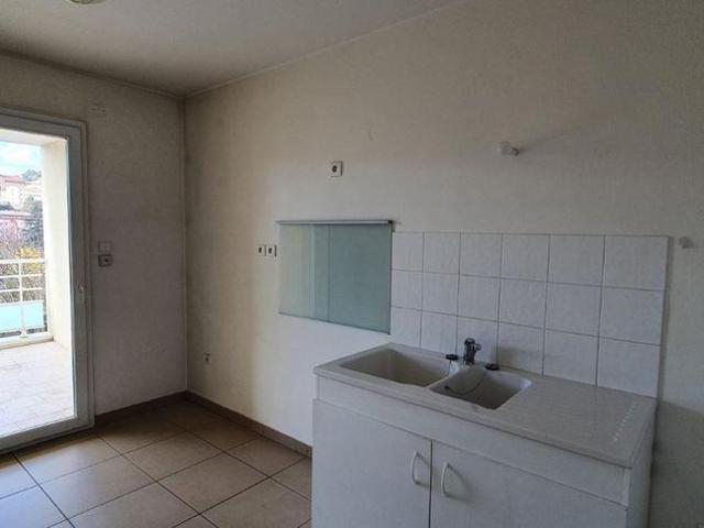 Location Appartement 3 pièces 69m² PRIVAS 07000