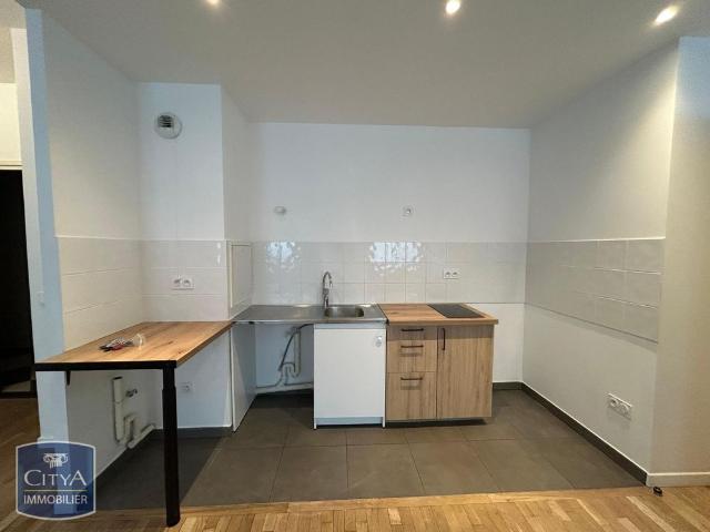 Location Appartement 3 pièces 69m² PUTEAUX 92800