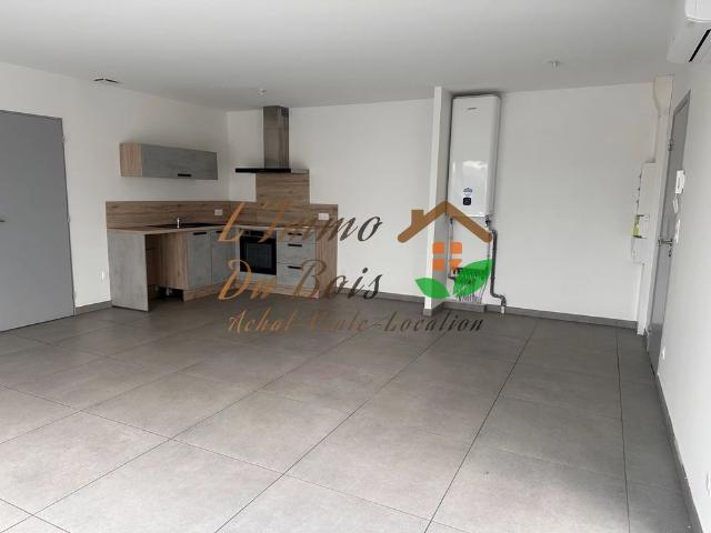 Location Appartement 3 pièces 69m² ROUSSILLON 38150