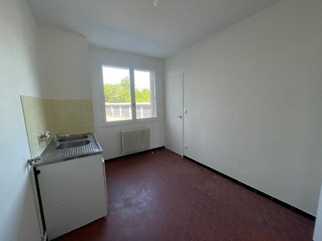 Location Appartement 3 pièces 69m² VAULX EN VELIN 69120