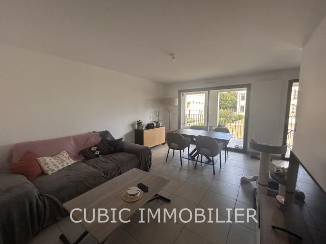 Location Appartement 3 pièces 69m² VILLEFRANCHE SUR SAONE 69400