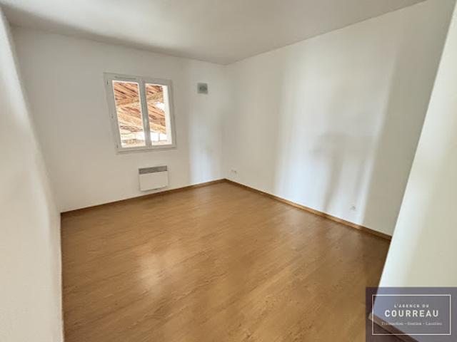 Location Appartement 3 pièces 73.93 m2 Saint Nazaire de Pézan