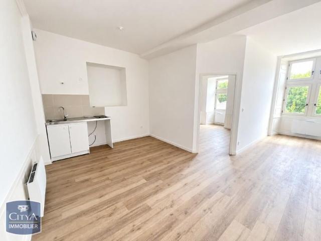 Location Appartement 3 pièces 73m² CHINON 37500