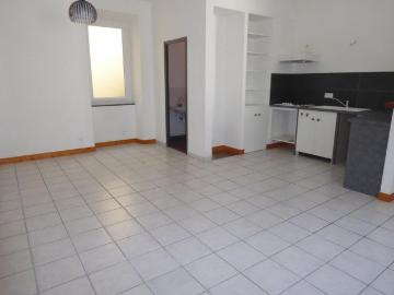 Location Appartement 3 pièces 73m² AUBENAS 07200