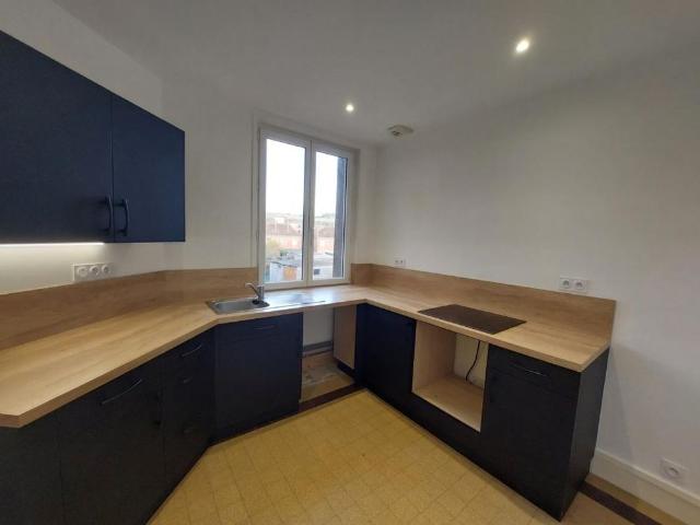 Location Appartement 3 pièces 73m² EU 76260