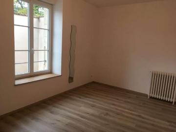 Location Appartement 3 pièces 73m² MONTMORILLON 86500