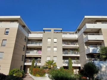 Location Appartement 3 pièces 73m² MARSEILLE 8ème