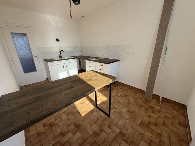 Location Appartement 3 pièces 73m² ST TRIVIER SUR MOIGNANS 01990