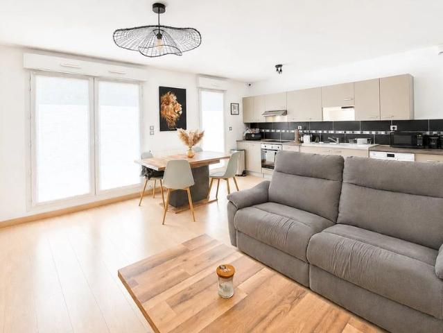 Location Appartement 3 pièces 73m² PUBLIER 74500