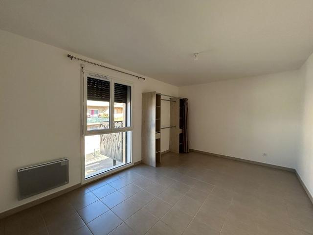 Location appartement 3 pièces, 70.40m², Bezouce