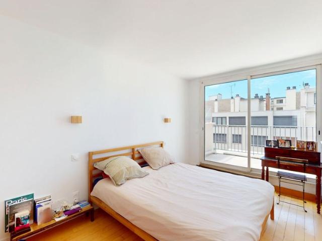 Location appartement 3 pièces, 70.00m², Courbevoie