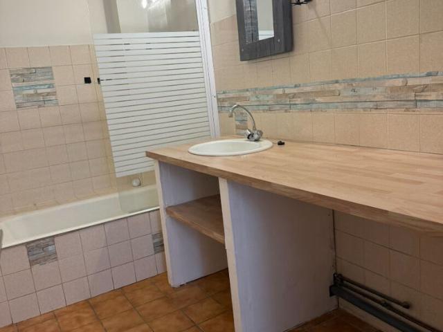 Location appartement 3 pièces, 70.00m², La Crau