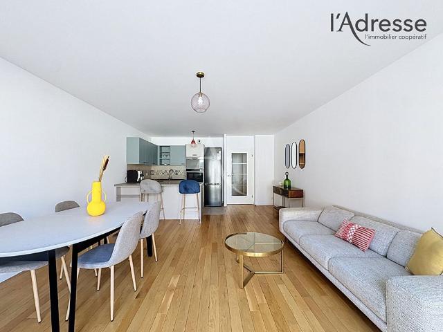 Location appartement 3 pièces, 70.00m², Puteaux