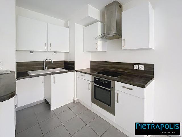 Location Appartement 3 pièces 70.23 m2 Morancé